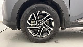 Used 2022 Kia Carens Luxury Plus 1.4 Petrol 7 STR Petrol Manual tyres LEFT FRONT TYRE RIM VIEW