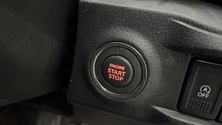 Used 2020 Maruti Suzuki Vitara Brezza [2020-2022] ZXI AT Petrol Automatic top_features Keyless start