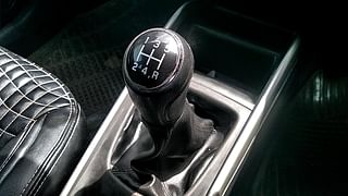 Used 2017 Maruti Suzuki Baleno [2015-2019] Zeta Diesel Diesel Manual interior GEAR  KNOB VIEW