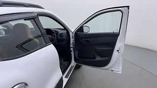 Used 2016 Renault Kwid [2015-2019] RXT Petrol Manual interior RIGHT FRONT DOOR OPEN VIEW