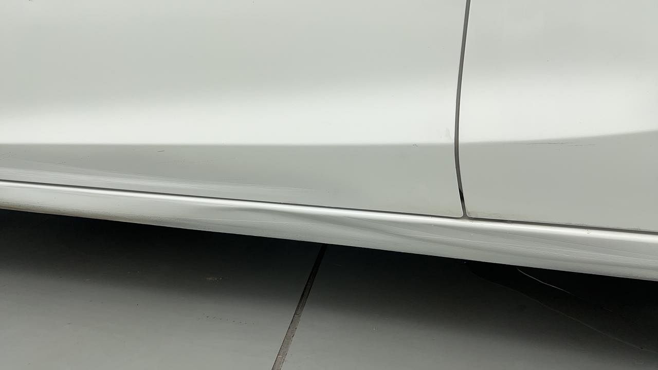 Used 2014 Honda Brio [2011-2016] VX AT Petrol Automatic dents MINOR DENT