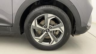 Used 2018 Hyundai Creta [2018-2020] 1.6 SX OPT VTVT Petrol Manual tyres RIGHT FRONT TYRE RIM VIEW