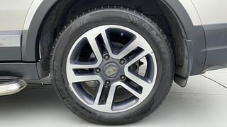 Used 2018 Tata Hexa [2016-2020] XTA Diesel Automatic tyres LEFT REAR TYRE RIM VIEW