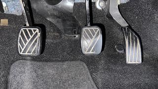 Used 2014 Maruti Suzuki Swift [2011-2017] VXi Petrol Manual interior PEDALS VIEW