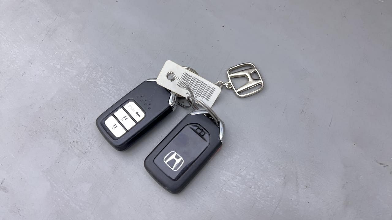 Used 2019 honda Amaze 1.5 VX CVT i-DTEC Diesel Automatic extra CAR KEY VIEW