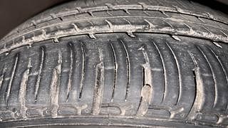 Used 2010 Hyundai i20 [2008-2012] Asta 1.2 Petrol Manual tyres RIGHT FRONT TYRE TREAD VIEW
