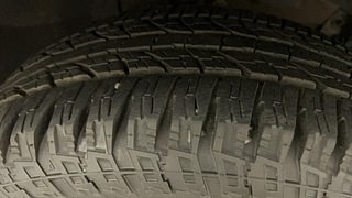 Used 2018 Renault Duster [2015-2019] 110 PS RXZ 4X2 AMT Diesel Automatic tyres RIGHT FRONT TYRE TREAD VIEW