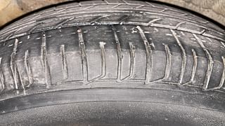 Used 2013 Hyundai i10 [2010-2016] Magna 1.2 Petrol Petrol Manual tyres RIGHT REAR TYRE TREAD VIEW