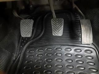 Used 2018 Hyundai Eon [2011-2018] Era + Petrol Manual interior PEDALS VIEW
