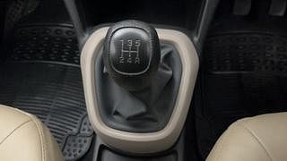 Used 2016 Hyundai Grand i10 [2013-2017] Magna 1.2 Kappa VTVT Petrol Manual interior GEAR  KNOB VIEW