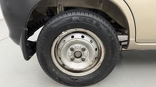 Used 2010 maruti-suzuki Alto LXI CNG Petrol+cng Manual tyres RIGHT REAR TYRE RIM VIEW