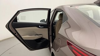 Used 2019 Hyundai Verna [2017-2020] 1.6 VTVT SX Petrol Manual interior LEFT REAR DOOR OPEN VIEW
