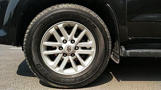 Used 2014 Toyota Fortuner [2012-2016] 3.0 4x2 AT Diesel Automatic tyres LEFT FRONT TYRE RIM VIEW