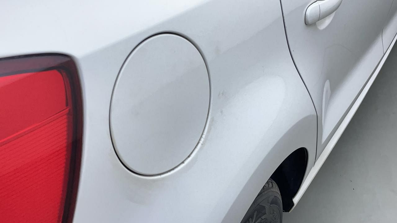 Used 2015 Volkswagen Polo [2015-2019] Trendline 1.2L (P) Petrol Manual dents MINOR SCRATCH