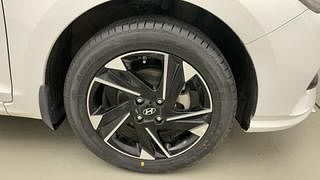 Used 2020 Hyundai Verna SX Opt Petrol Petrol Manual tyres RIGHT FRONT TYRE RIM VIEW