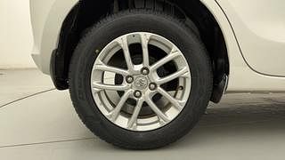 Used 2021 Maruti Suzuki Swift ZXI Plus Dual Tone Petrol Manual tyres RIGHT REAR TYRE RIM VIEW