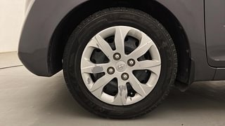 Used 2015 Hyundai Eon [2011-2018] Sportz Petrol Manual tyres LEFT FRONT TYRE RIM VIEW