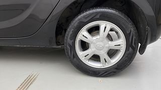 Used 2011 Hyundai i20 [2011-2014] 1.2 sportz Petrol Manual tyres LEFT REAR TYRE RIM VIEW