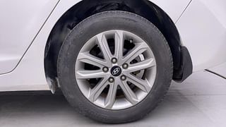 Used 2016 Hyundai Elantra [2016-2022] 2.0 SX MT Petrol Manual tyres LEFT REAR TYRE RIM VIEW