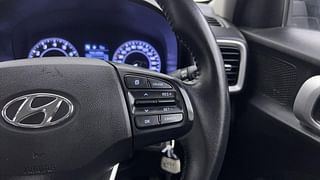 Used 2020 Hyundai Venue [2019-2022] SX 1.0  Turbo iMT Petrol Manual top_features Cruise control