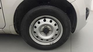 Used 2014 Maruti Suzuki Ritz [2012-2017] Lxi Petrol Manual tyres RIGHT FRONT TYRE RIM VIEW