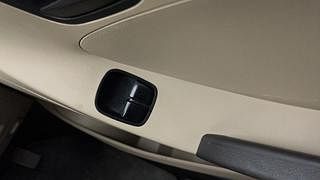 Used 2018 Hyundai Eon [2011-2018] Magna + (O) Petrol Manual top_features Power windows