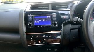 Used 2017 Honda Jazz V CVT Petrol Automatic interior MUSIC SYSTEM & AC CONTROL VIEW