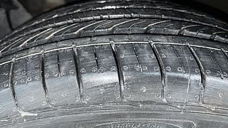 Used 2019 Kia Seltos [2019-2020] GTK Petrol Manual tyres LEFT FRONT TYRE TREAD VIEW