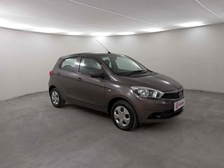 Used 2017 Tata Tiago [2016-2020] Revotron XT Petrol Manual exterior RIGHT FRONT CORNER VIEW