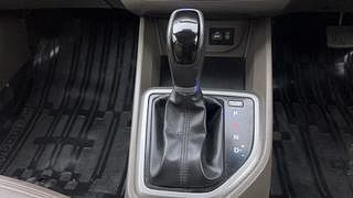 Used 2016 Hyundai Creta [2015-2018] 1.6 SX Plus Auto Petrol Petrol Automatic interior GEAR  KNOB VIEW