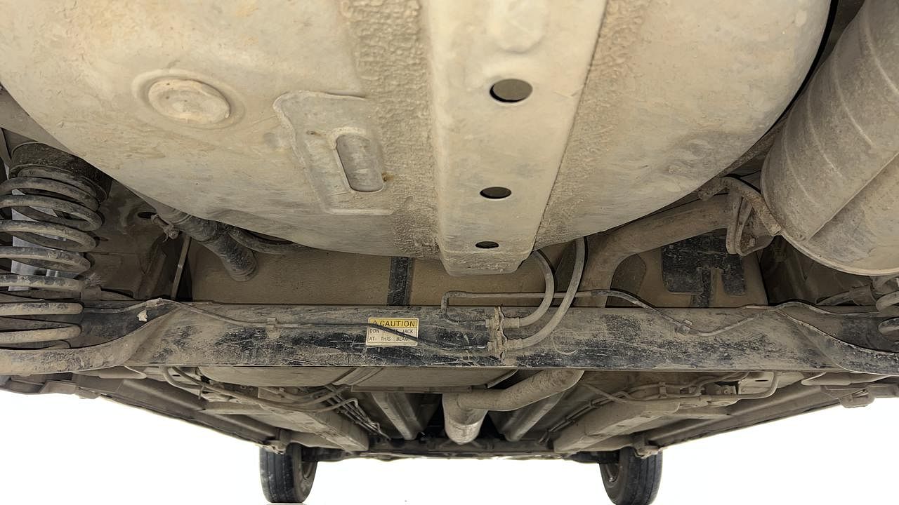 Used 2010 Maruti Suzuki Swift [2007-2011] LXI CNG (Outside Fitted) Petrol+cng Manual extra REAR UNDERBODY VIEW (TAKEN FROM REAR)