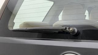 Used 2014 Tata Safari Storme [2012-2015] 2.2 EX 4x2 Diesel Manual top_features Rear wiper