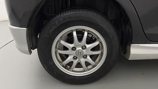 Used 2017 Maruti Suzuki Swift [2014-2017] LXI (O) Petrol Manual tyres RIGHT REAR TYRE RIM VIEW