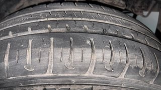 Used 2017 Hyundai Grand i10 [2017-2020] Sportz (O) AT 1.2 Kappa VTVT Petrol Automatic tyres LEFT REAR TYRE TREAD VIEW