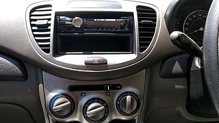 Used 2012 Hyundai i10 Magna 1.2 Kappa2 Petrol Manual interior MUSIC SYSTEM & AC CONTROL VIEW