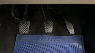 Used 2012 Hyundai Eon [2011-2018] Sportz Petrol Manual interior PEDALS VIEW