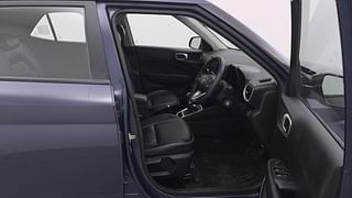 Used 2022 Hyundai Venue [2019-2022] SX 1.5 CRDI Diesel Manual interior RIGHT SIDE FRONT DOOR CABIN VIEW