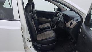 Used 2018 Hyundai Grand i10 [2017-2020] Magna 1.2 Kappa VTVT Petrol Manual interior RIGHT SIDE FRONT DOOR CABIN VIEW