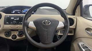 Used 2017 Toyota Etios Liva [2017-2020] V Petrol Manual top_features Leather-wrapped steering wheel