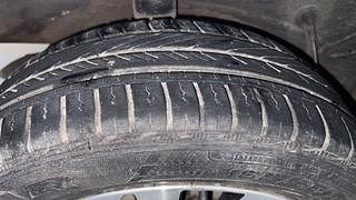 Used 2016 Toyota Etios Liva [2010-2017] V Petrol Manual tyres RIGHT REAR TYRE TREAD VIEW