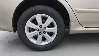 Used 2011 Toyota Corolla Altis [2008-2011] 1.8 G Petrol Manual tyres RIGHT REAR TYRE RIM VIEW