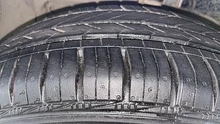 Used 2015 Ford Figo [2015-2019] Titanium 1.2 Ti-VCT Petrol Manual tyres LEFT FRONT TYRE TREAD VIEW