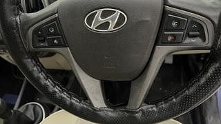 Used 2013 Hyundai i20 [2012-2014] Sportz 1.2 Petrol Manual top_features Airbags