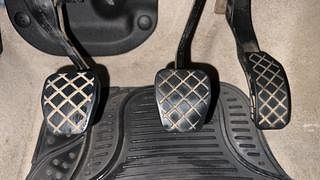 Used 2014 Volkswagen Polo [2010-2014] Highline1.2L (P) Petrol Manual interior PEDALS VIEW