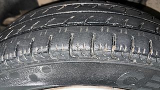 Used 2016 Renault Kwid [2015-2019] RXT Petrol Manual tyres LEFT FRONT TYRE TREAD VIEW