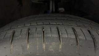 Used 2021 Maruti Suzuki Baleno [2019-2022] Zeta Petrol Petrol Manual tyres RIGHT FRONT TYRE TREAD VIEW