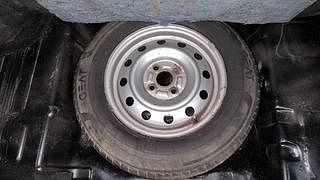Used 2010 Maruti Suzuki Swift Dzire [2008-2012] LXI Petrol Manual tyres SPARE TYRE VIEW