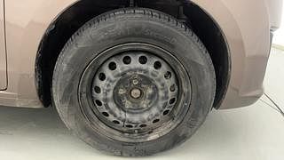 Used 2014 Maruti Suzuki Ertiga [2012-2015] VDi Diesel Manual tyres RIGHT FRONT TYRE RIM VIEW