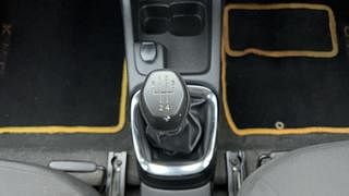 Used 2017 Renault Kwid [2015-2019] RXL Petrol Manual interior GEAR  KNOB VIEW
