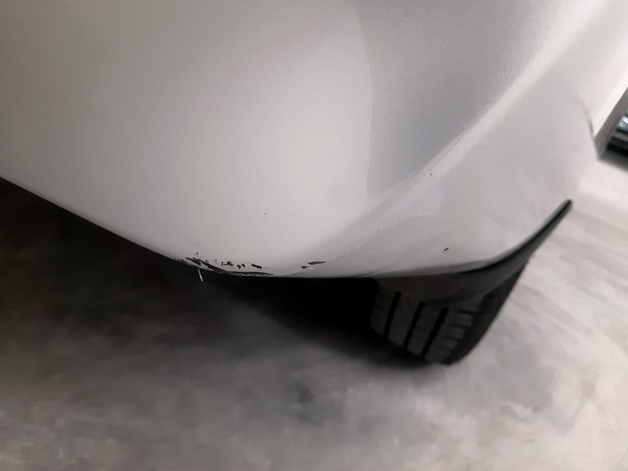 Used 2014 Honda Amaze [2013-2016] 1.2 E i-VTEC Petrol Manual dents MINOR SCRATCH